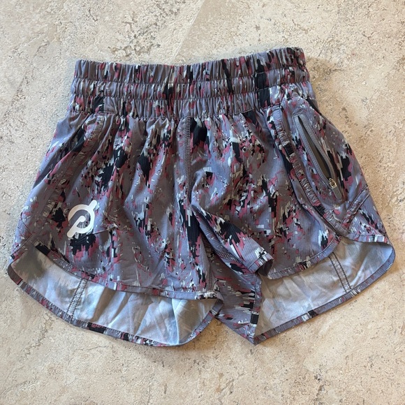 Lululemon 4 city breeze alpine light purple Patterned Women's athletic shorts - Picture 1 of 6